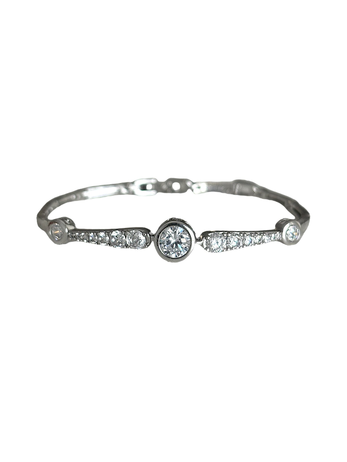 SARAbu solitaire centre Crystal bracelet with Crystal details in silver P21