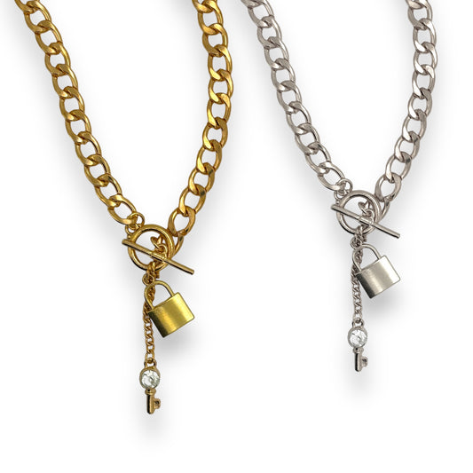 Cuban Chain necklace with lock detail P8